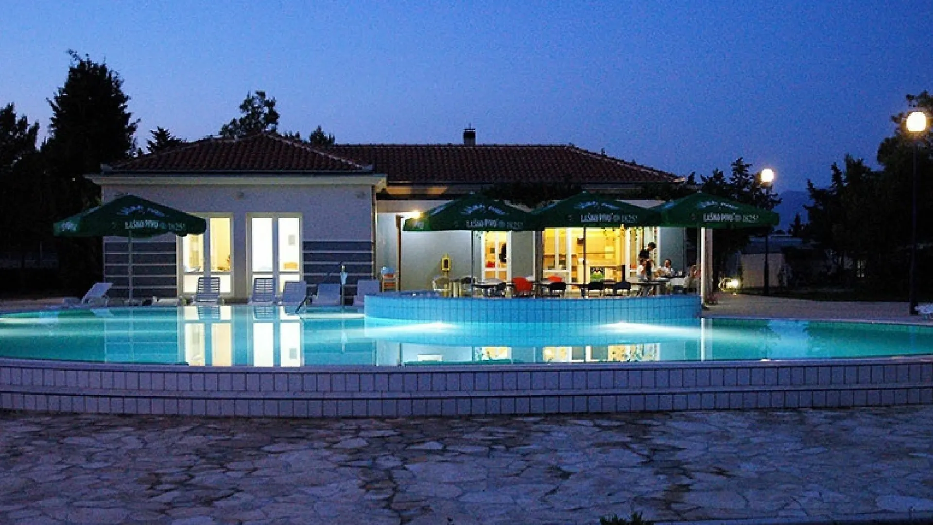 Parco vacanze Mobile Homes Peros Zaton