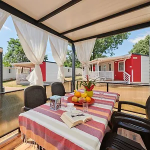 **** Kompleks wypoczynkowy Camping Adria Mobile Park Chorwacja
