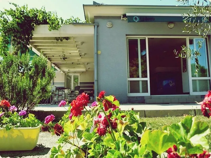 Mobile Homes Peros Zaton  Holiday park